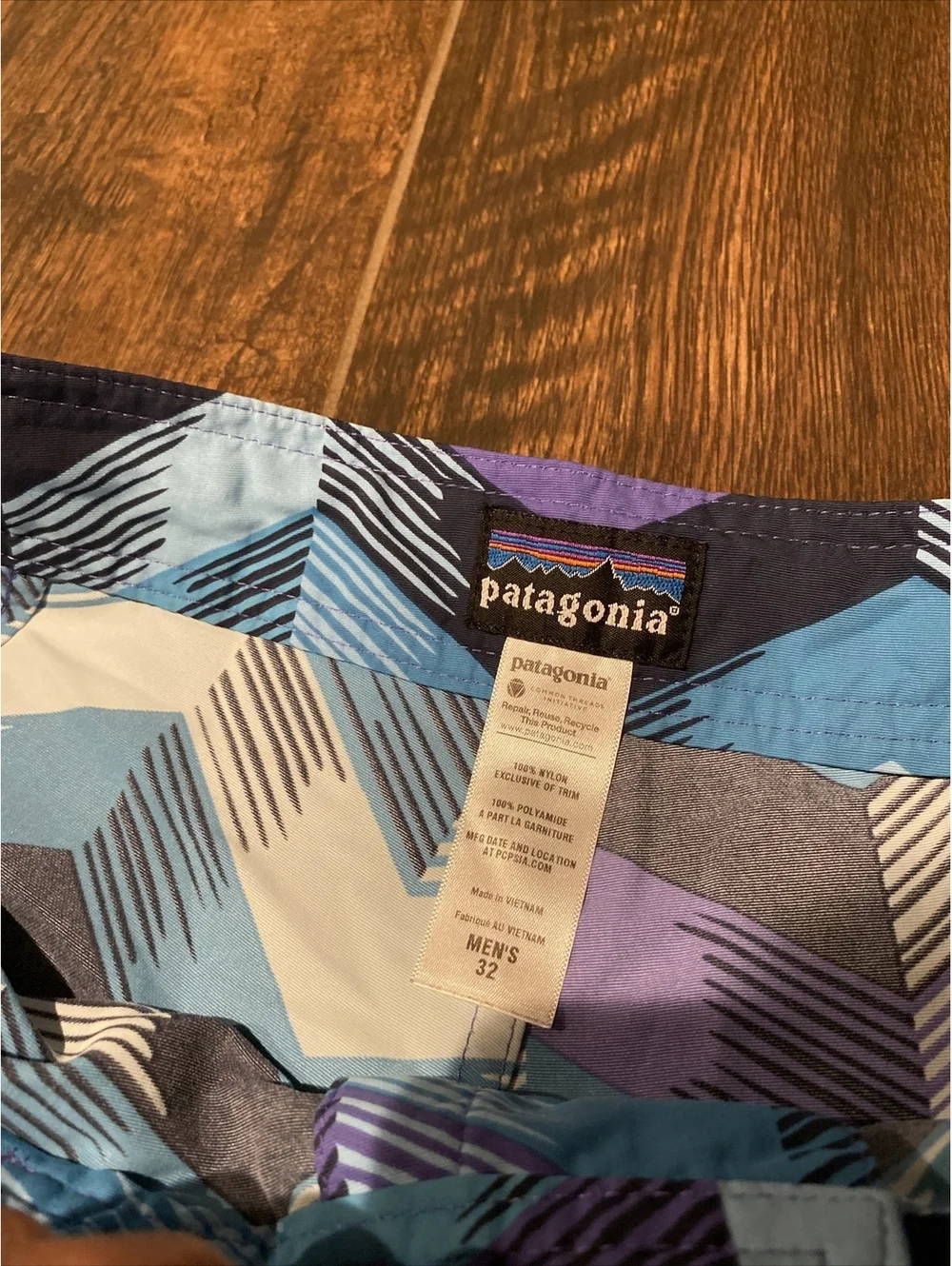 Patagonia 32 Mens Drawstring Nylon Outdoor Swim Board Shorts
